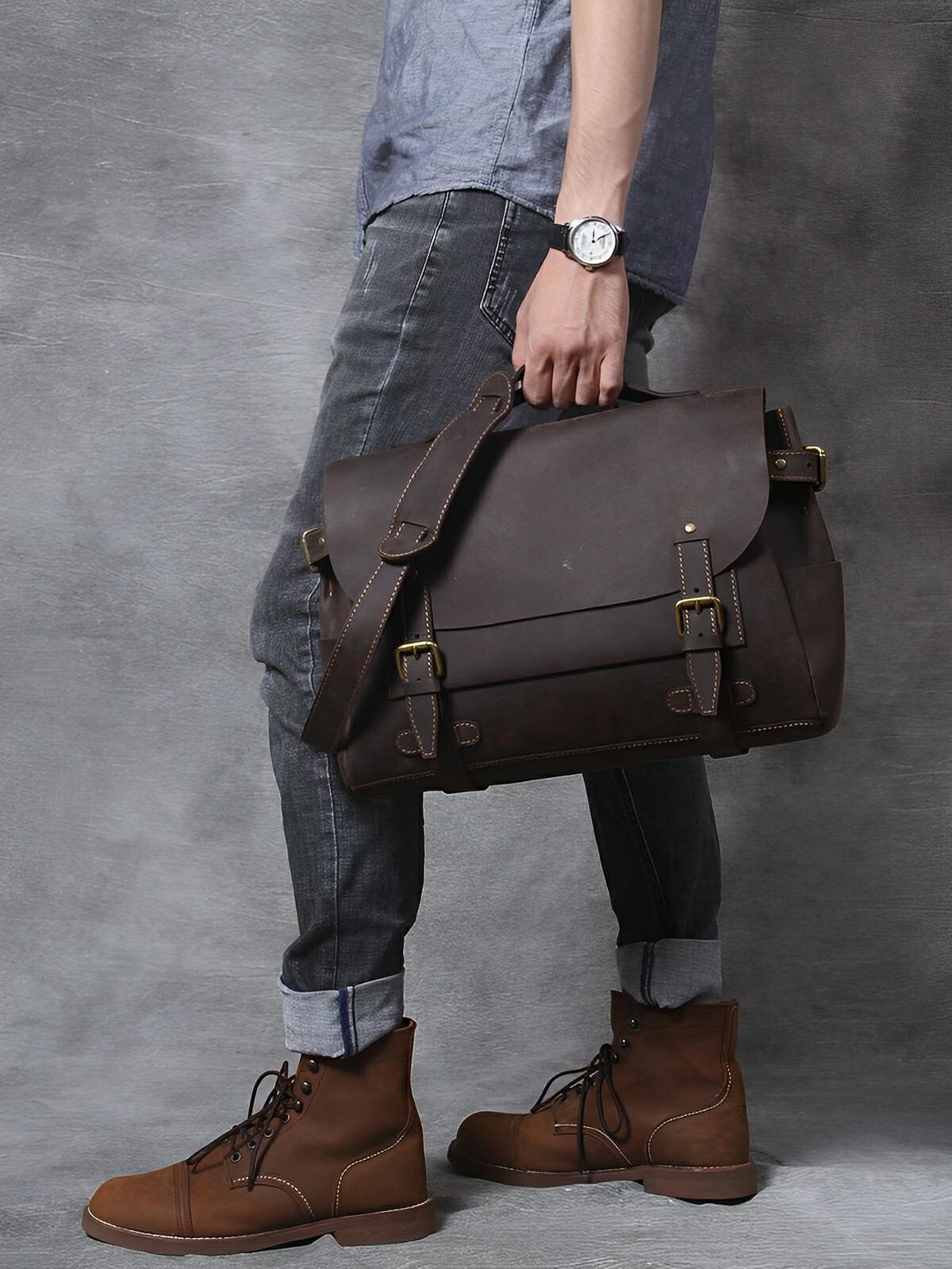 Sac bandoulière en cuir, le compagnon de voyage, modèle Petrus - Sac Bandoulière - Café