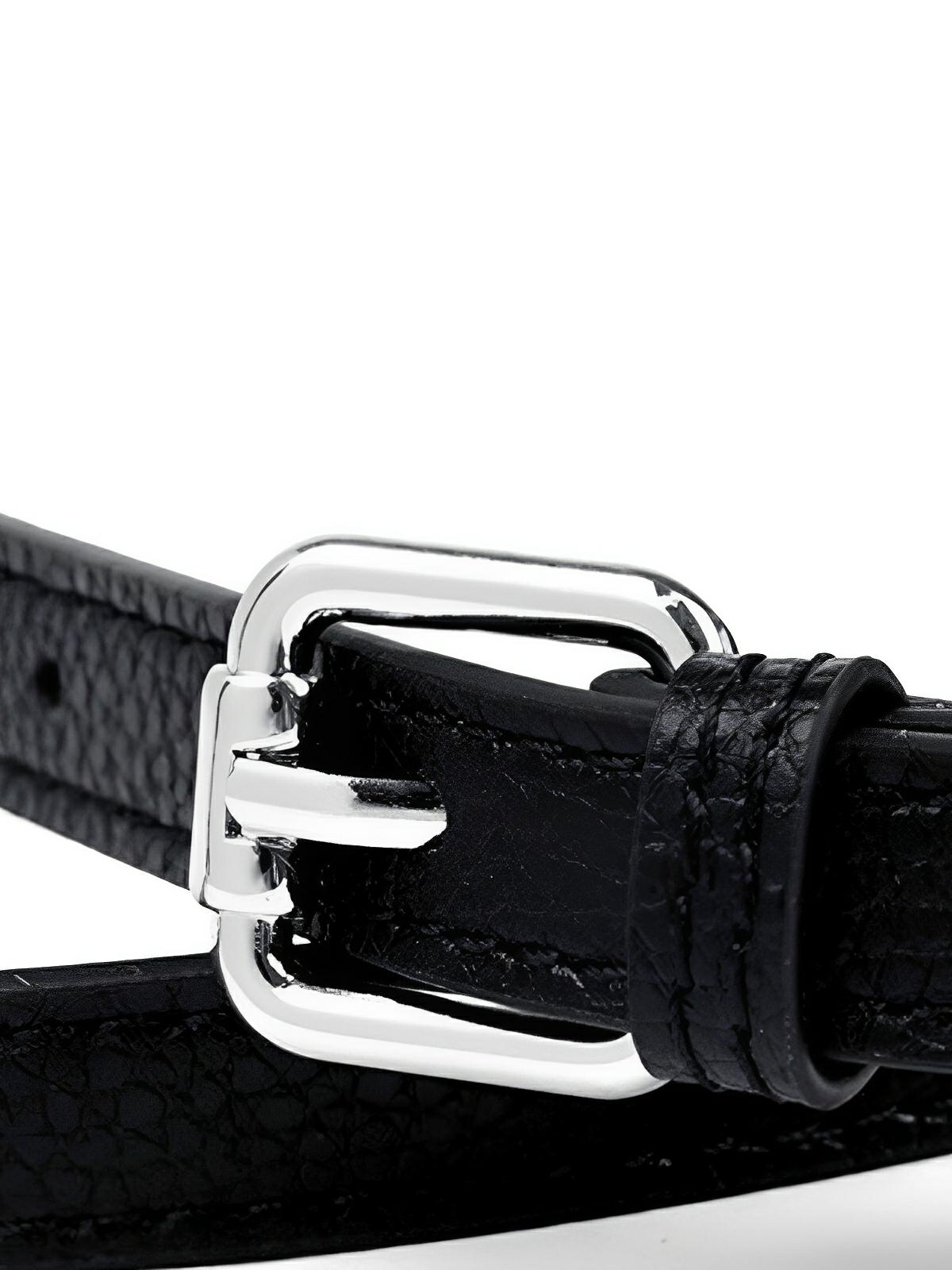 Sac bandoulière femme, en simili vegan véritable, format compact, design structuré, modèle Claudia - Sac Bandoulière - Noir