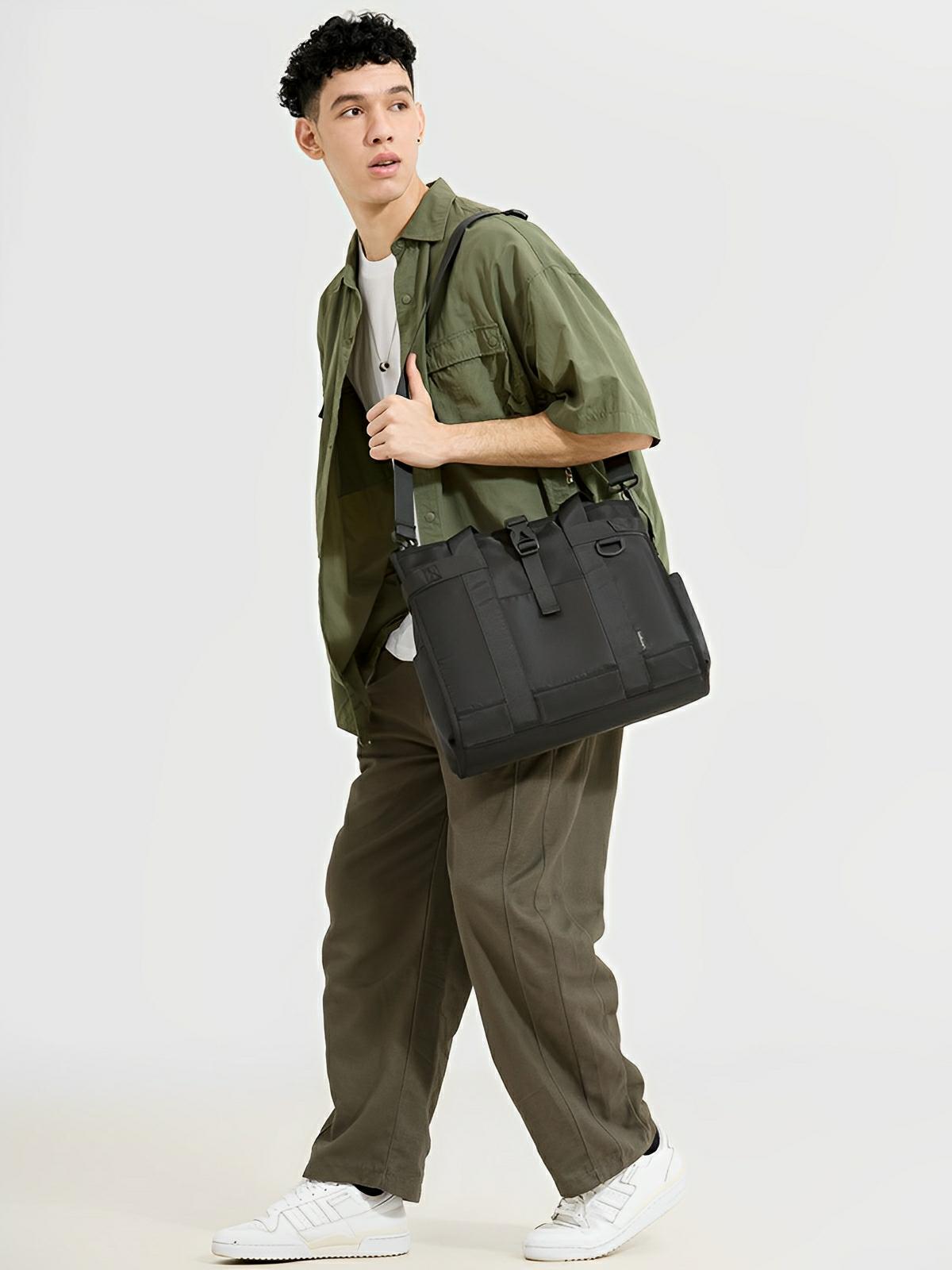 Sac bandoulière homme, imperméable, multifonction, style urbain, modèle Julien - Sacoche - Noir