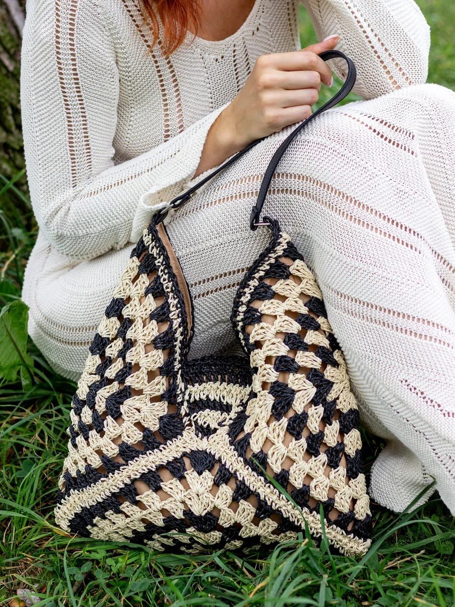 Sac de plage en raphia, bandoulière bohème, sac d'été et de vacances, tote bag tressé rétro, souple grand format, modèle Léna - Sac de plage - Noir