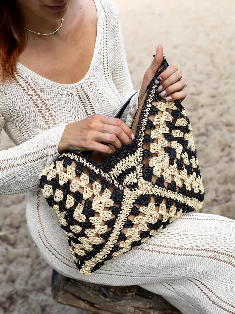 Sac de plage en raphia, bandoulière bohème, sac d'été et de vacances, tote bag tressé rétro, souple grand format, modèle Léna - Sac de plage - Noir