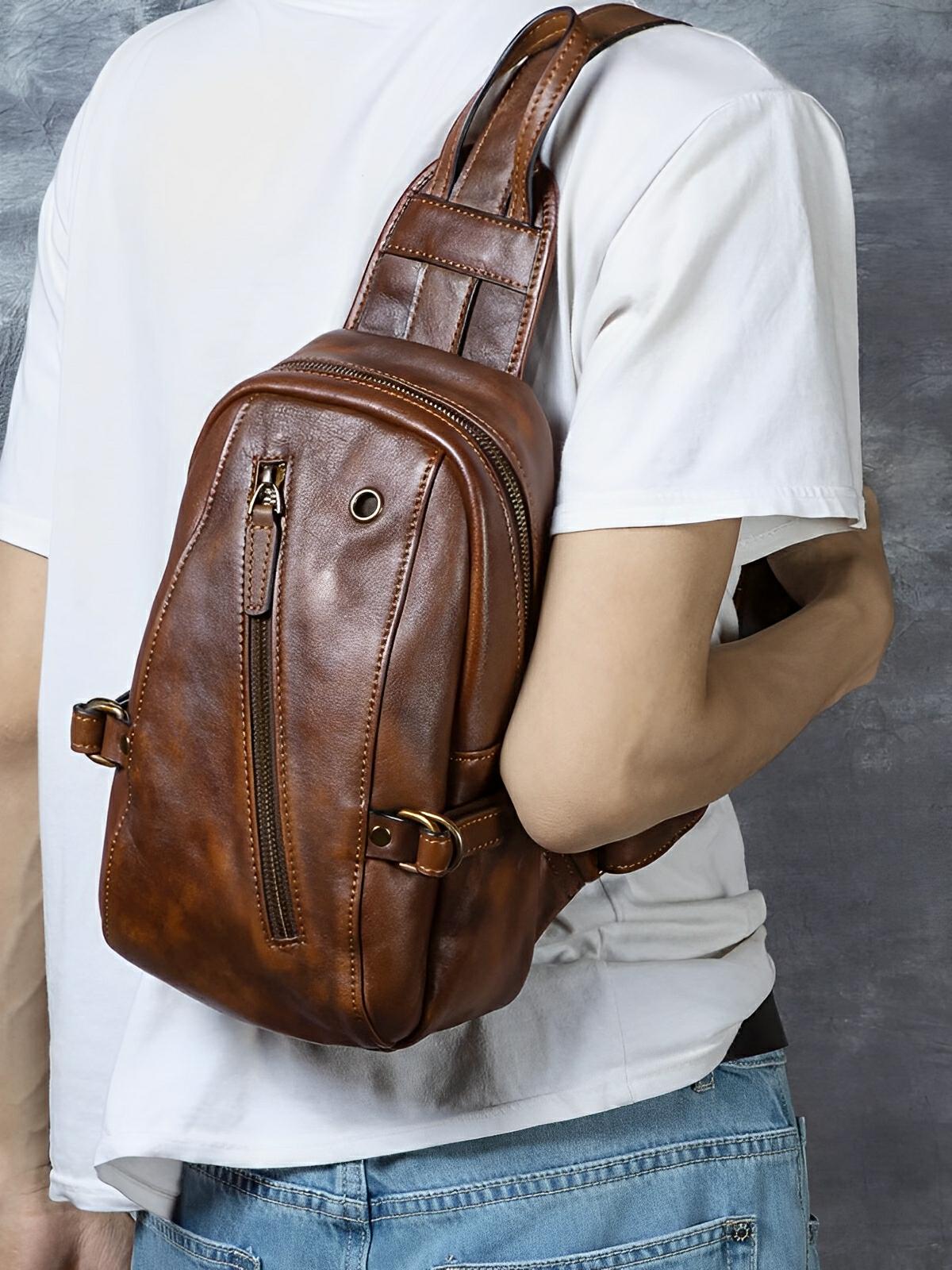 Sac de poitrine en cuir, pour l'homme moderne et actif, au rangement pratique, modèle Odon - Sacoche - Marron