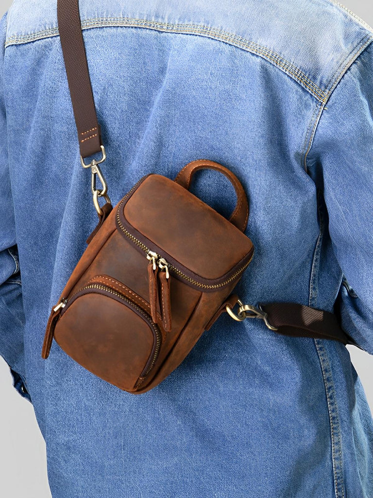 Sacoche à bandoulière en cuir, compacte et arrondie, transport minimaliste, modèle Mathelin - Sacoche - Marron