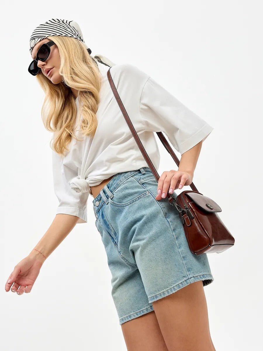 Sacoche bandoulière en cuir, sac porté épaule compact, sac téléphone aimanté, petit sac zippé femme, accessoire mode pratique, modèle Barbel - Sacoche - Marron