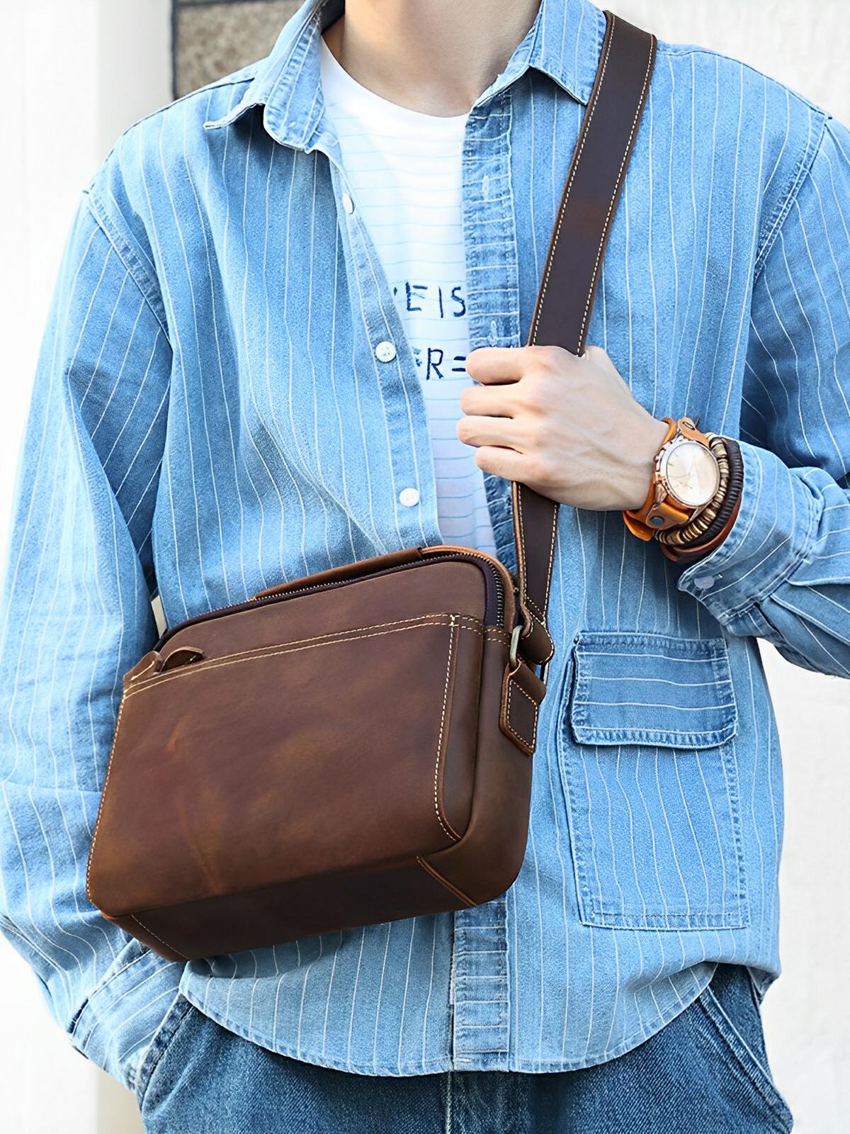 Sacoche en cuir, pour l'homme actif, simple de transport, modèle Enguerrand - Sacoche - Marron