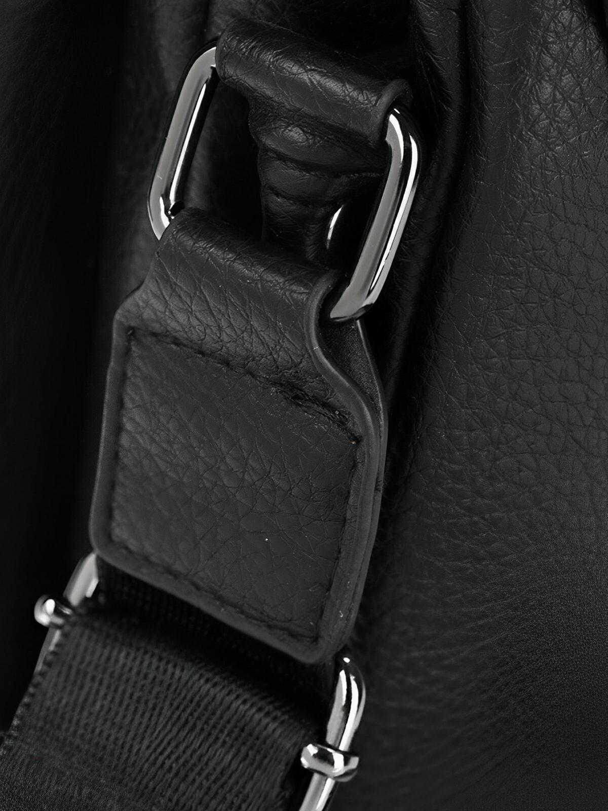 Sacoche pour homme, design compact, simili vegan noir, multiples compartiments, modèle Galo - Sacoche - Noir