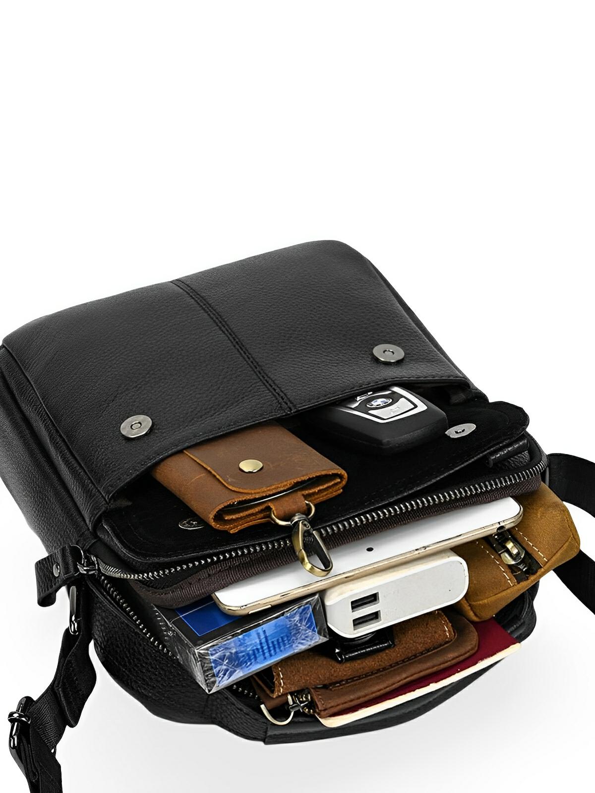 Sacoche pour homme en cuir véritable, bandoulière réglable, design compact, idéal pour le quotidien, modèle Césaire - Sacoche - Noire