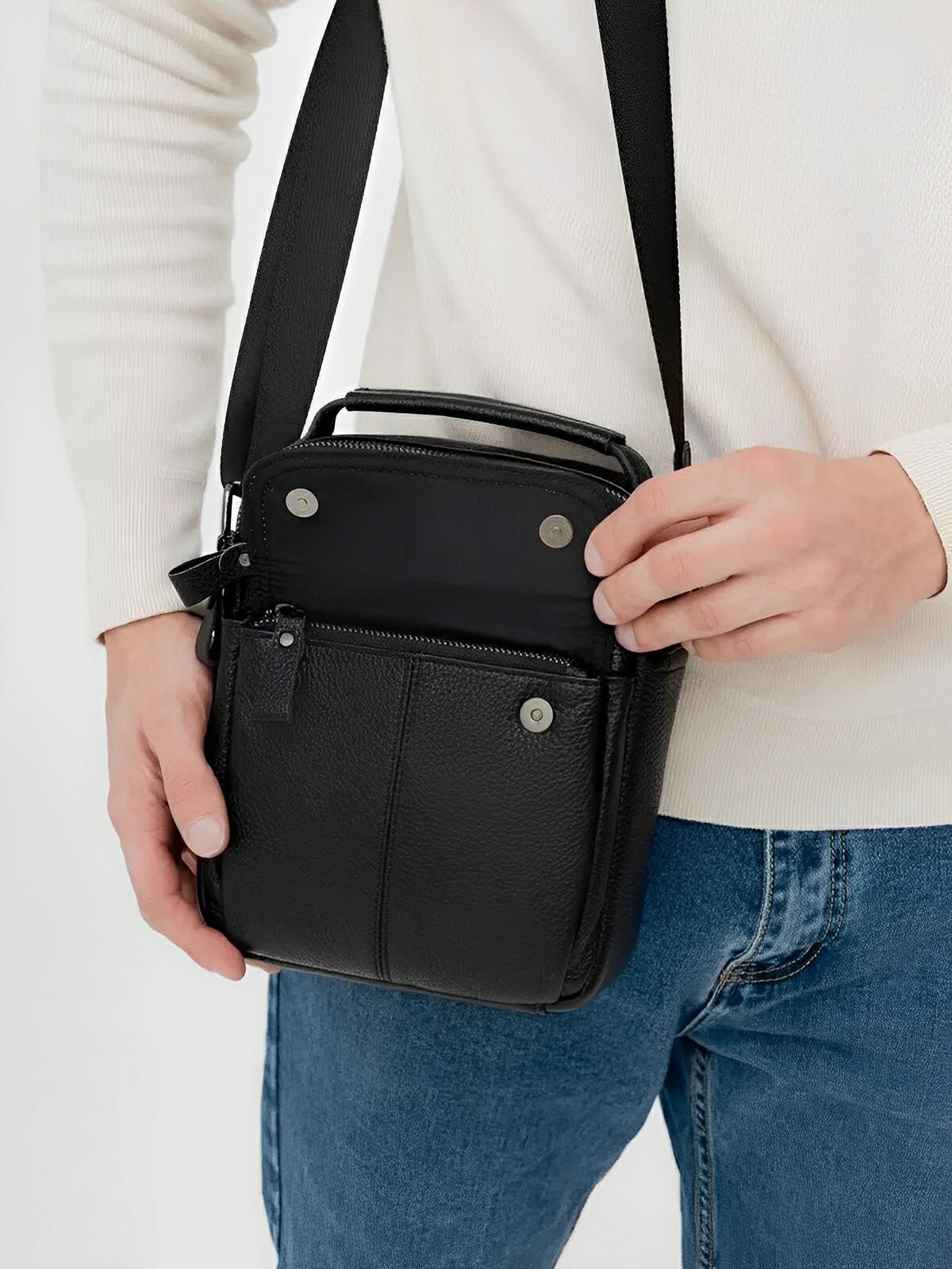 Sacoche pour homme en cuir véritable, bandoulière réglable, design compact, idéal pour le quotidien, modèle Césaire - Sacoche - Noire
