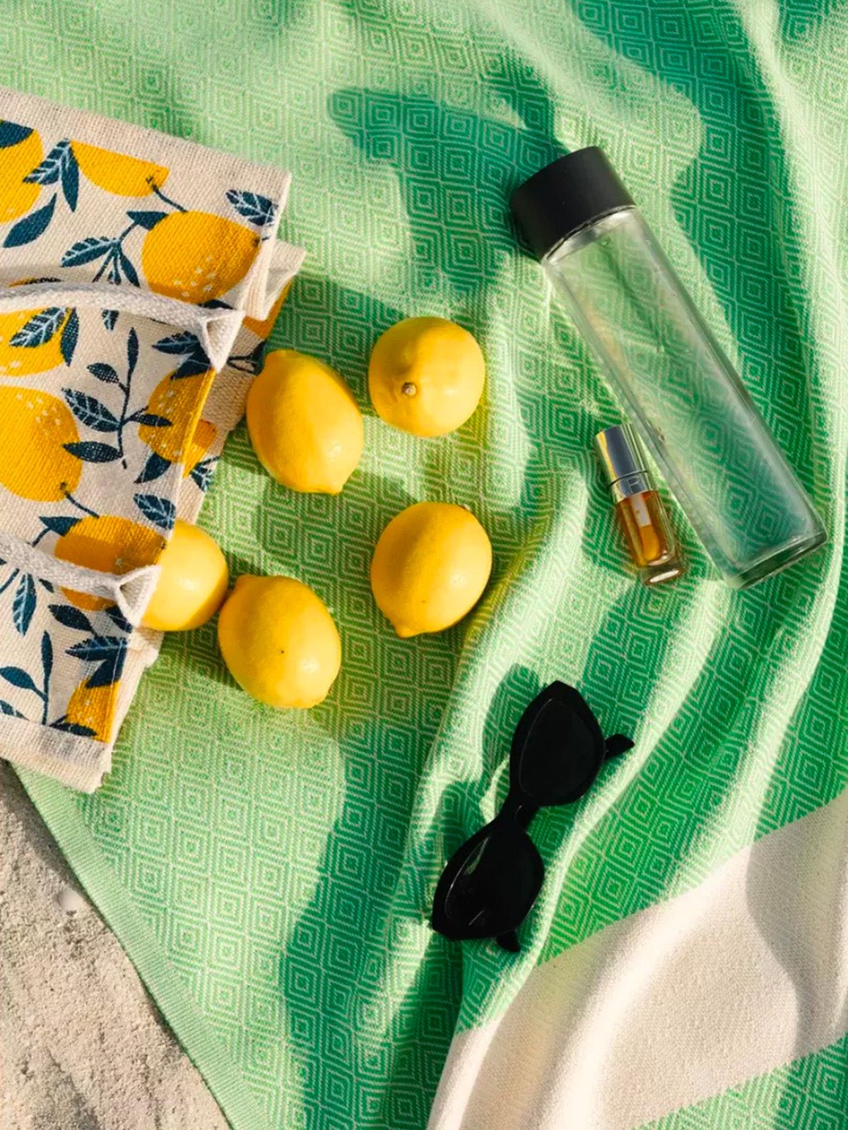 Serviette plage hammam coton, grande taille légère, séchage rapide, motif losange, franges tressées, modèle Ténor - Vert