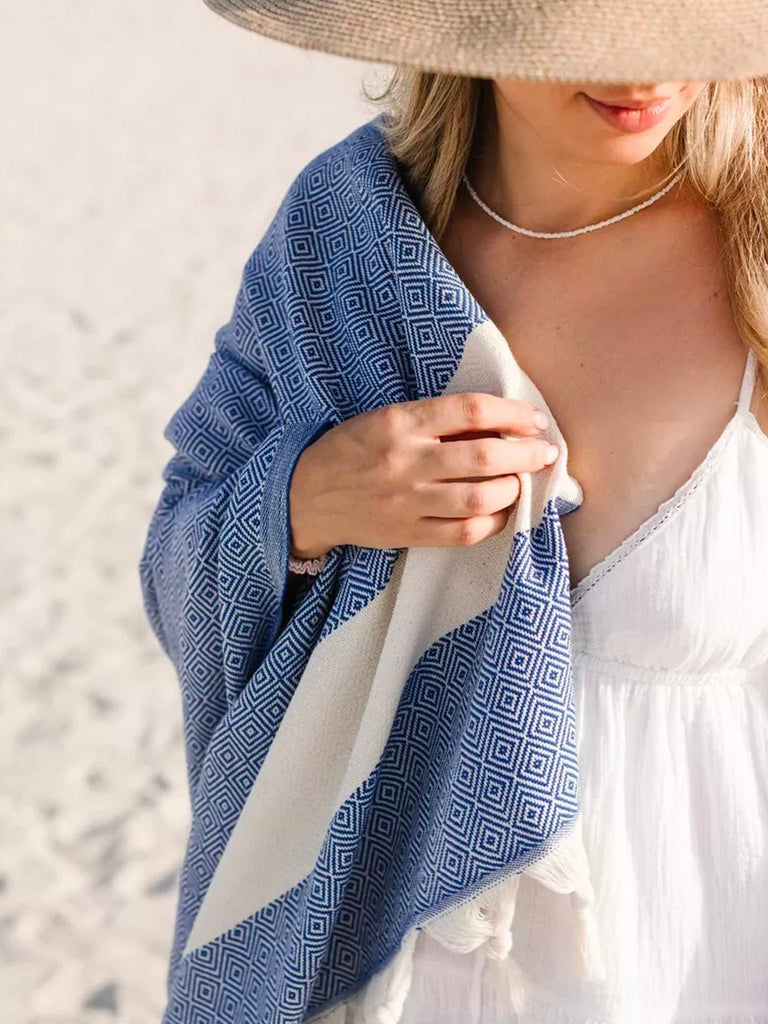 Serviette plage hammam coton, grande taille légère, séchage rapide, motif losange, franges tressées, modèle Ténor - Bleu foncé