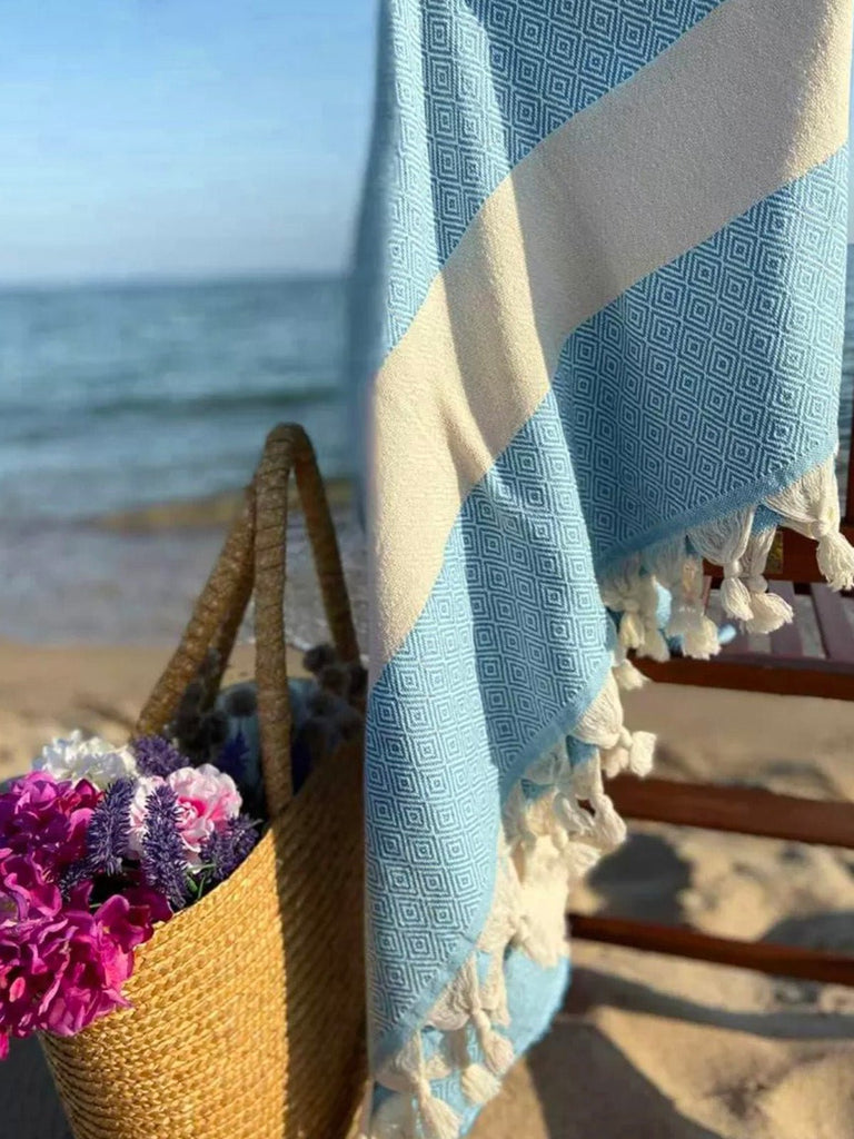 Serviette plage hammam coton, grande taille légère, séchage rapide, motif losange, franges tressées, modèle Ténor - Bleu