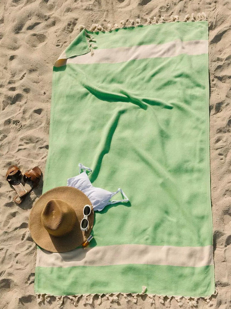 Serviette plage hammam coton, grande taille légère, séchage rapide, motif losange, franges tressées, modèle Ténor - Vert