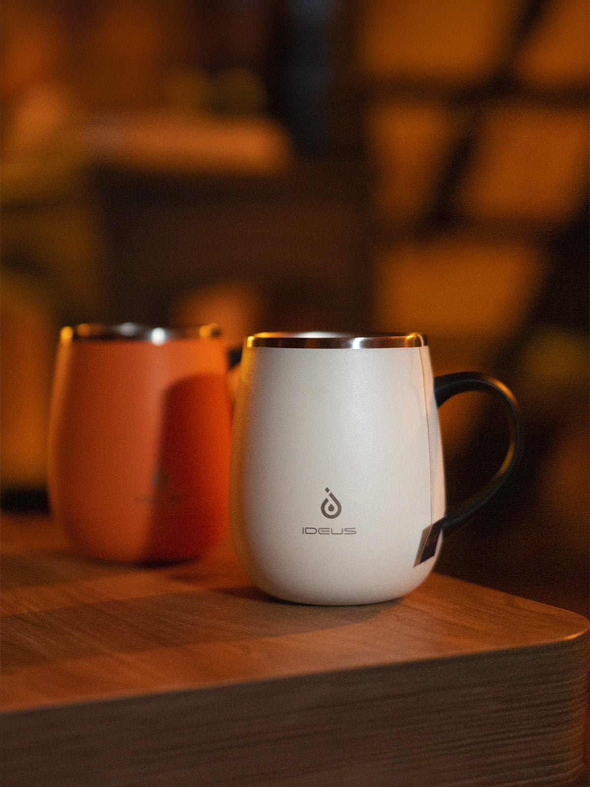 Tasse isotherme gamme IDEUS, mug inox double paroi, 470 ml, couvercle étanche, conservation chaud froid, anse ergonomique, sans BPA, design nordique, usage bureau ou voyage, modèle Aker - Gourde et Thermos - Bleu marine