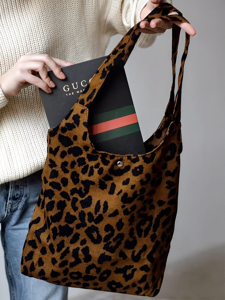Tote - bag léopard, sac épaule femme, sac de plage velours, sac souple léger, sac imprimé animalier, modèle Aline - Sac à main - Léopard