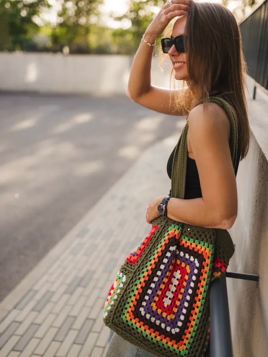 Tote - bag sac crochet multicolore, cabas bohème, sac épaule souple, tote bag vintage, sac vert à anses longues, modèle Amanda - Sac à main - Multicolore